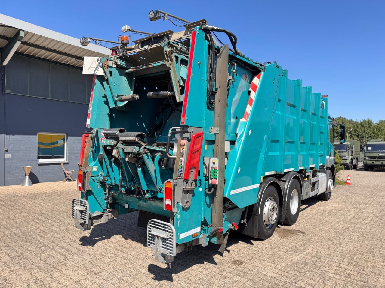 Mercedes-Benz 2533 Antos Müllwagen Zöller ATM bei 90Tkm - 垃圾车:图4 Mercedes-Benz 2533 Antos Müllwagen Zöller ATM bei 90Tkm - 垃圾车:图4