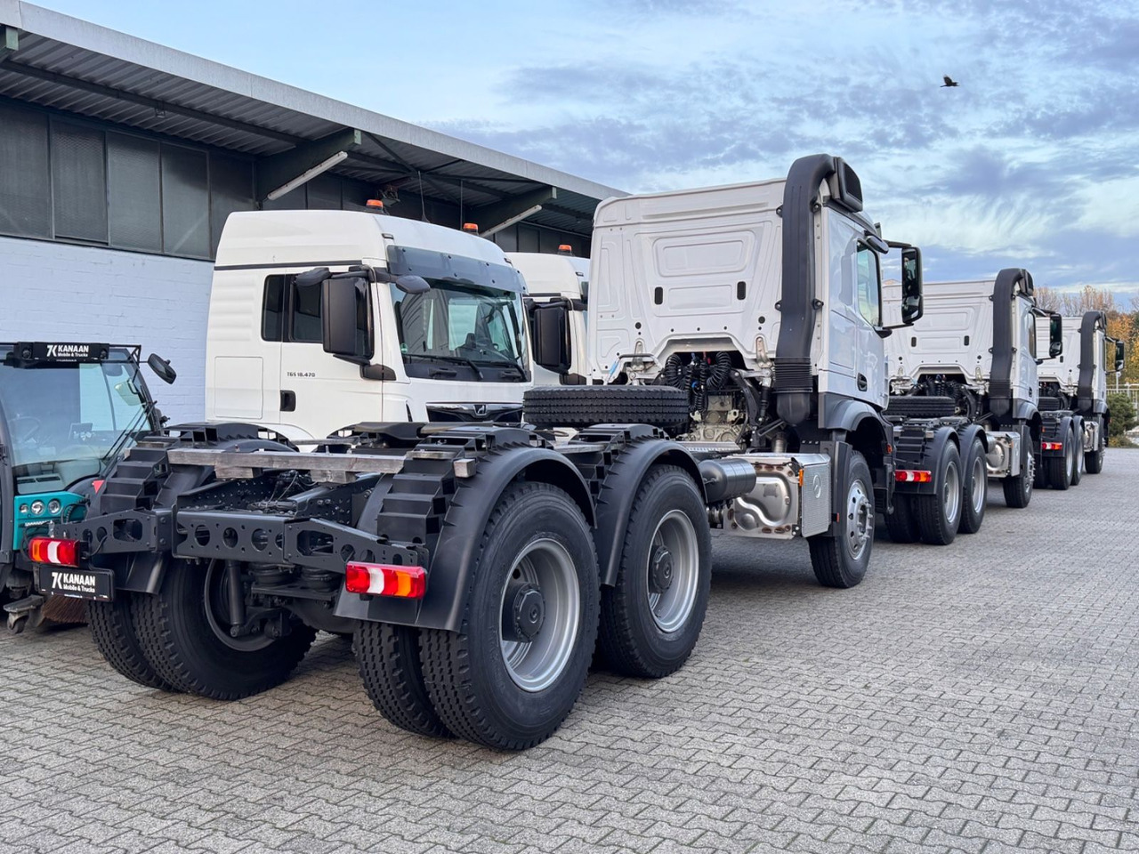 Mercedes-Benz 3345 S 6x4 Actros Manual Gear HeavyDuty NEW - 牵引车:图3 Mercedes-Benz 3345 S 6x4 Actros Manual Gear HeavyDuty NEW - 牵引车:图3