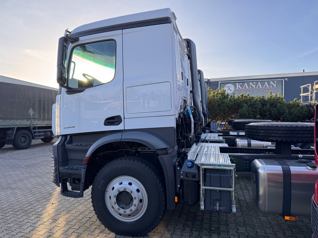 Mercedes-Benz 3345 S 6x4 Actros Manual Gear HeavyDuty NEW - 牵引车:图5 Mercedes-Benz 3345 S 6x4 Actros Manual Gear HeavyDuty NEW - 牵引车:图5