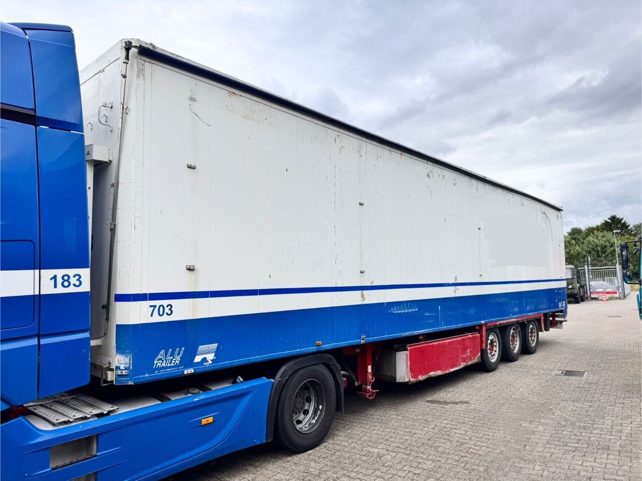 Stas S300 ZX Walkingfloor 3 x Vorhanden TÜV NEU - 活动底半拖车:图3 Stas S300 ZX Walkingfloor 3 x Vorhanden TÜV NEU - 活动底半拖车:图3