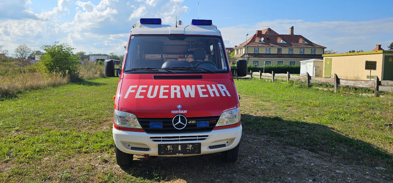 Mercedes-Benz Allrad Sprinter 416 Feuerwehr 4x4 VAN - 小型货车:图2 Mercedes-Benz Allrad Sprinter 416 Feuerwehr 4x4 VAN - 小型货车:图2
