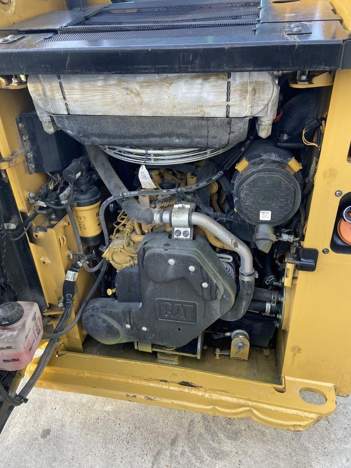 CAT 226 D3 (5867)  - 滑移装载机:图5 CAT 226 D3 (5867)  - 滑移装载机:图5