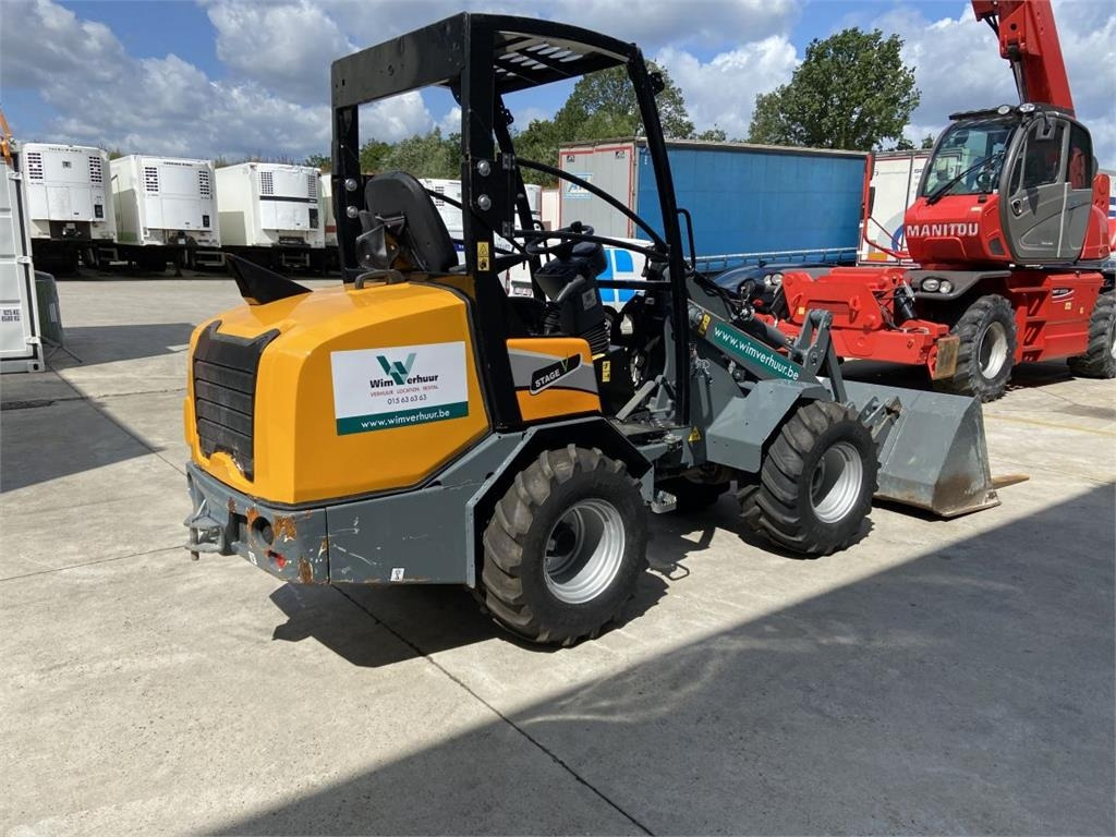 GiANT G2700 Xtra HD (6436) - 紧凑型装载机:图4 GiANT G2700 Xtra HD (6436) - 紧凑型装载机:图4