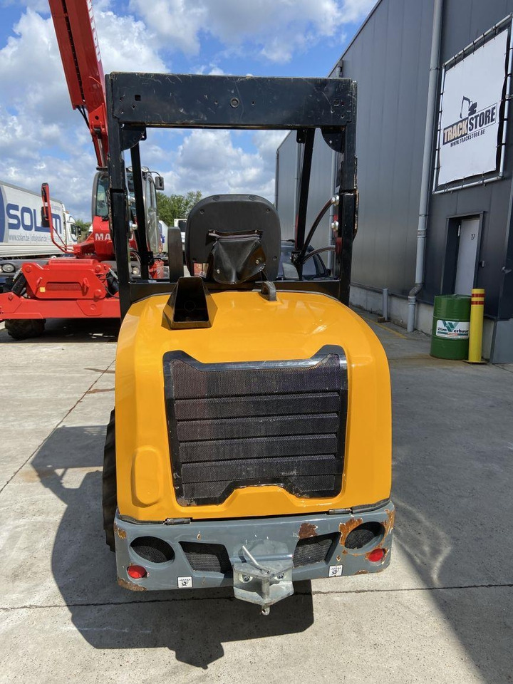 GiANT G2700 Xtra HD (6436) - 紧凑型装载机:图5 GiANT G2700 Xtra HD (6436) - 紧凑型装载机:图5