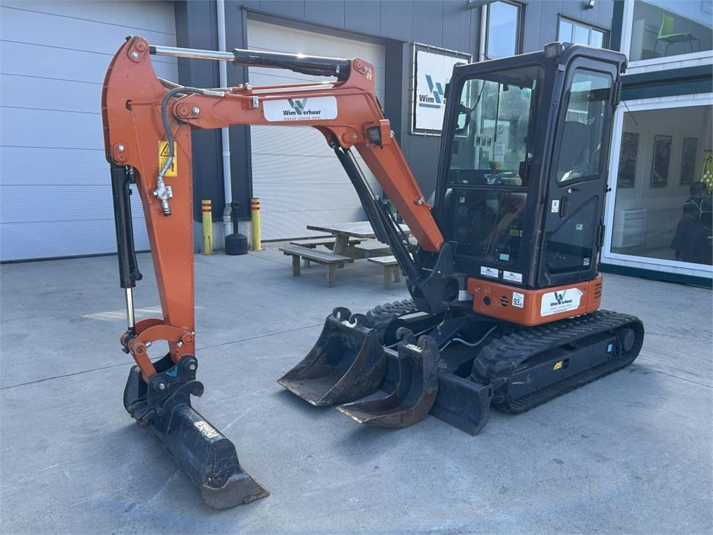 Hitachi ZX26U-6 (9989)  - 小型挖掘机:图2 Hitachi ZX26U-6 (9989)  - 小型挖掘机:图2