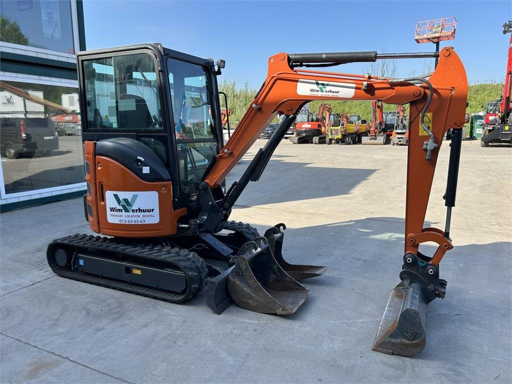 Hitachi ZX26U-6 (9989)  - 小型挖掘机:图3 Hitachi ZX26U-6 (9989)  - 小型挖掘机:图3