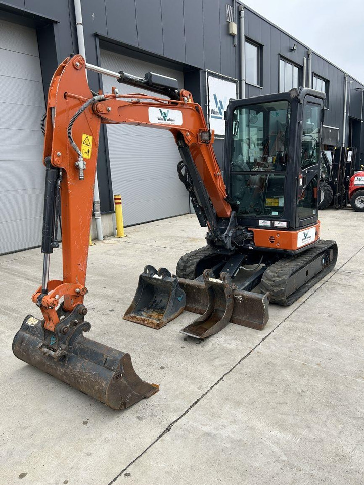 Hitachi ZX33U-6 (7789)  - 小型挖掘机:图4 Hitachi ZX33U-6 (7789)  - 小型挖掘机:图4