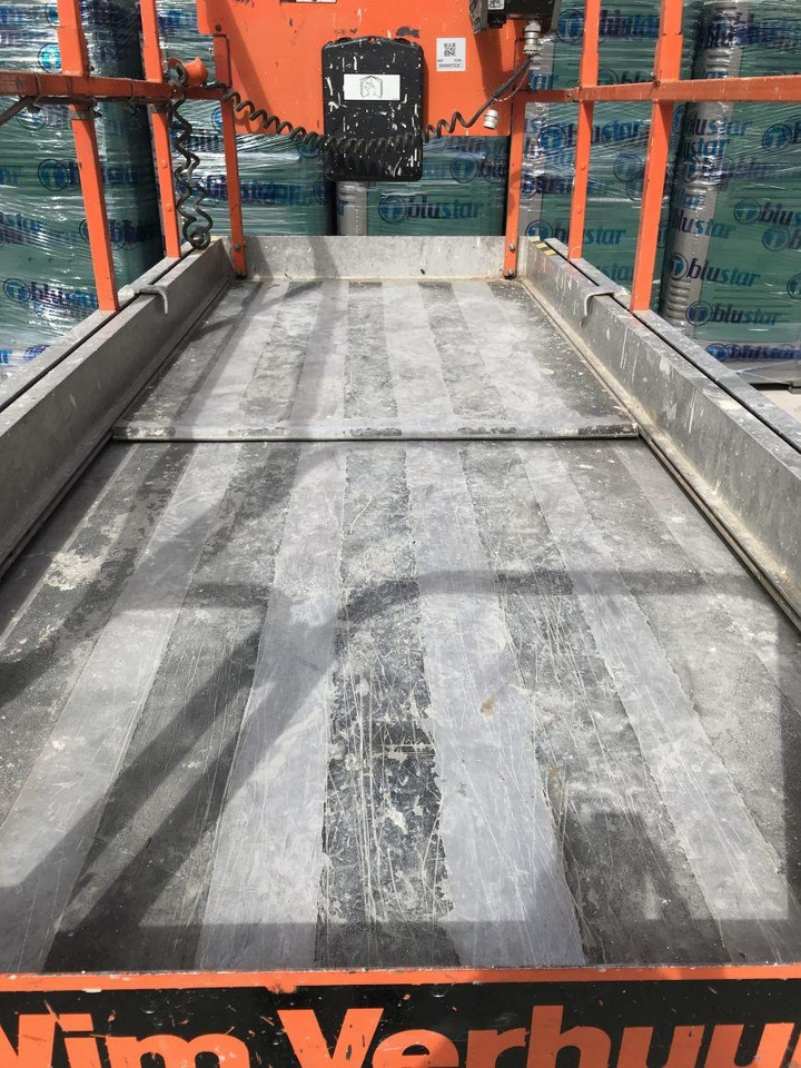 JLG 3246ES (1240) - 剪式升降机:图3 JLG 3246ES (1240) - 剪式升降机:图3