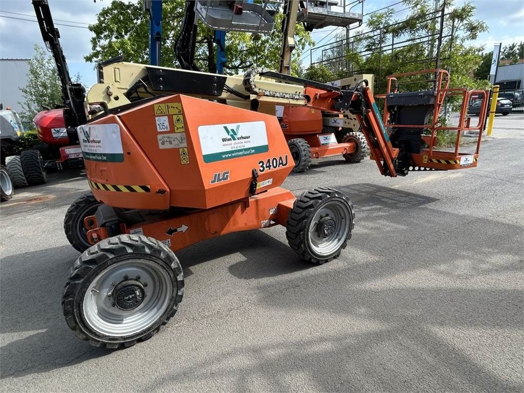 JLG 340AJ (4972) - 铰接臂:图1 JLG 340AJ (4972) - 铰接臂:图1
