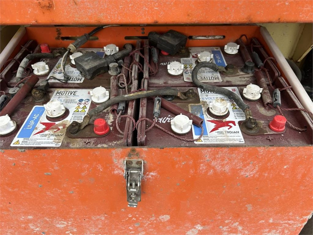 剪式升降机 JLG 4069 LE (3524)：图11