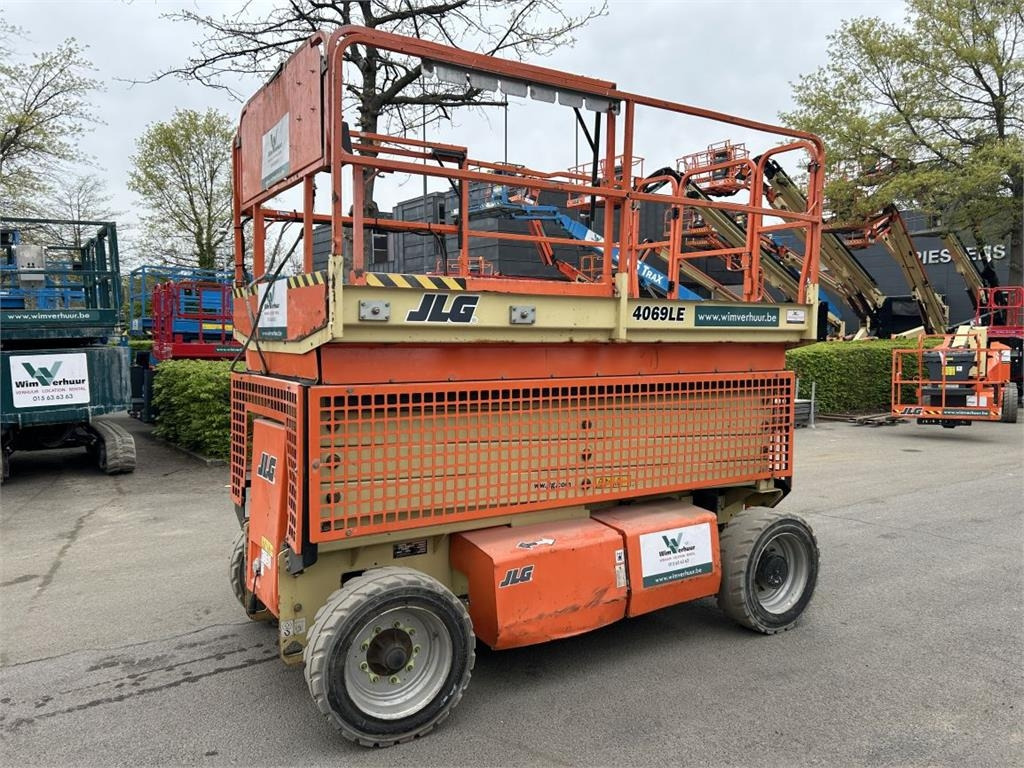JLG 4069 LE (3614) - 剪式升降机:图2 JLG 4069 LE (3614) - 剪式升降机:图2