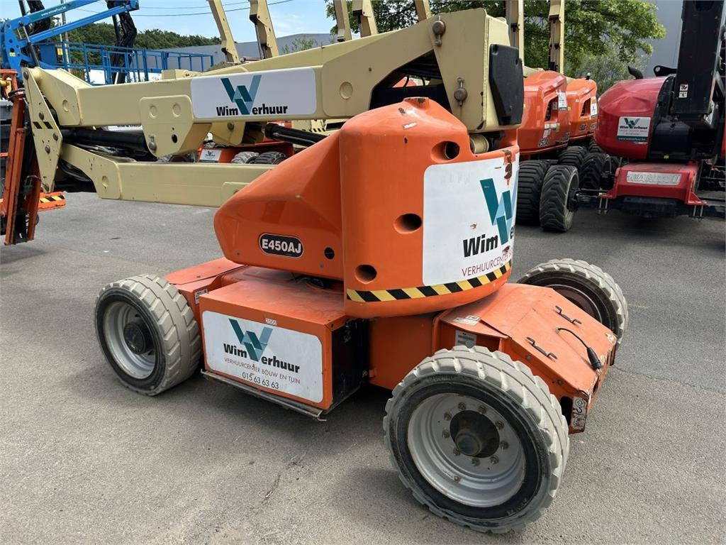 JLG E450AJ (2005) - 铰接臂:图2 JLG E450AJ (2005) - 铰接臂:图2