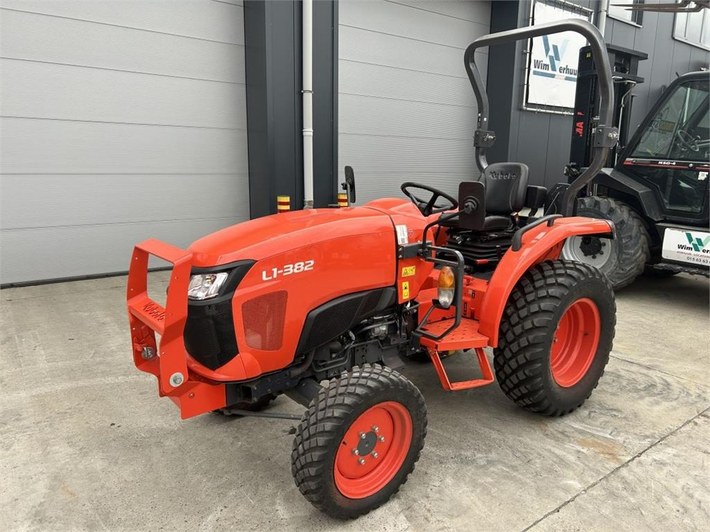 Kubota L1-382 (7325) - 市政牵引车:图1 Kubota L1-382 (7325) - 市政牵引车:图1