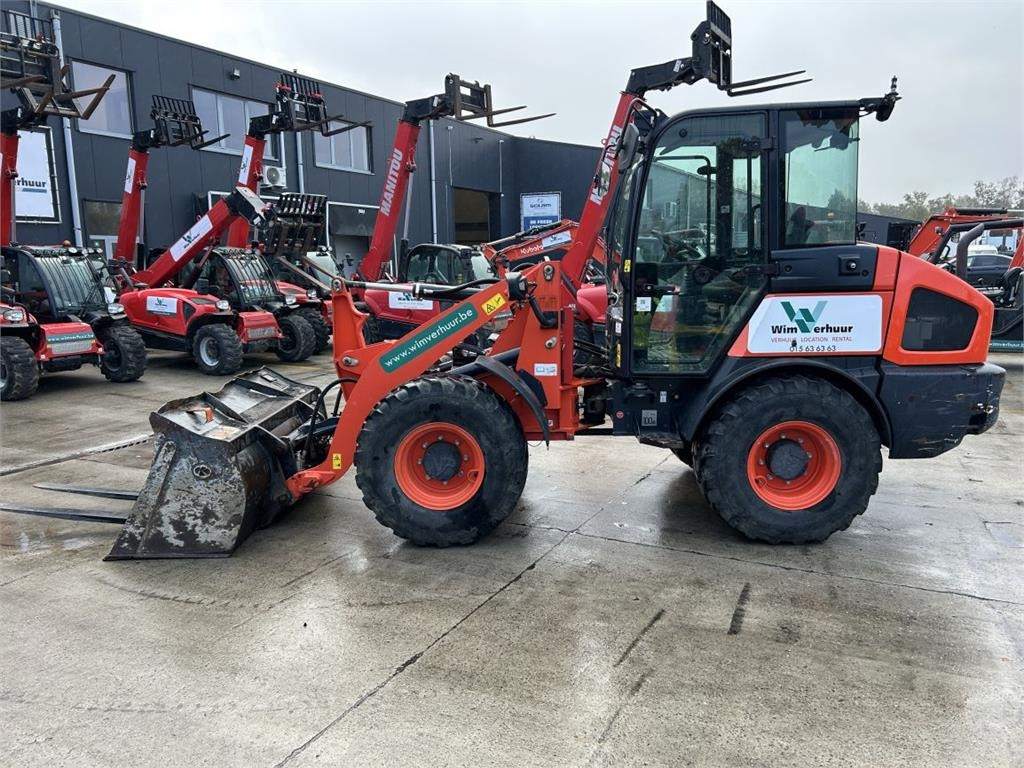 Kubota R070 (6678) - 紧凑型装载机:图1 Kubota R070 (6678) - 紧凑型装载机:图1