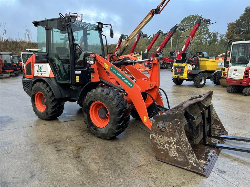 Kubota R070 (6678) - 紧凑型装载机:图3 Kubota R070 (6678) - 紧凑型装载机:图3