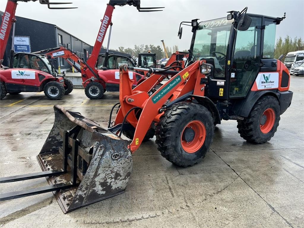 Kubota R070 (6678) - 紧凑型装载机:图2 Kubota R070 (6678) - 紧凑型装载机:图2