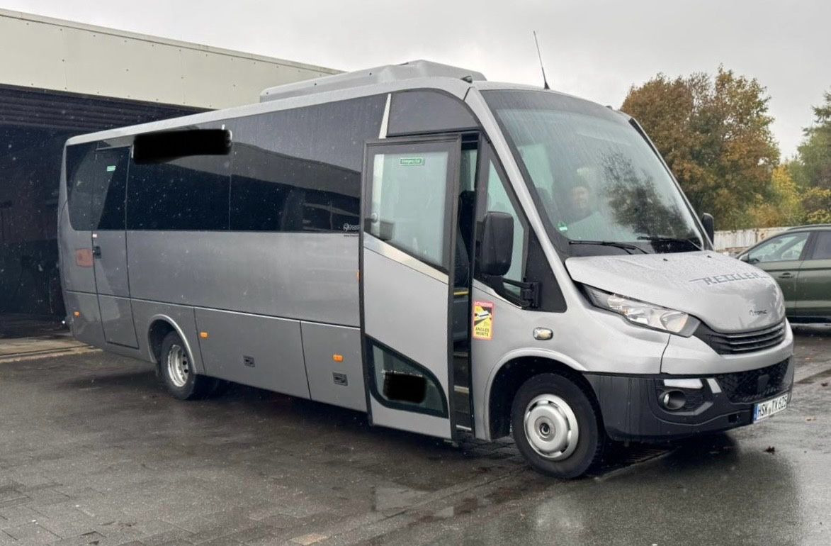 Iveco Atomic AN21 (wenig Km*7.2t) Rosero/ Rapido - 小型巴士, 小型客车:图1 Iveco Atomic AN21 (wenig Km*7.2t) Rosero/ Rapido - 小型巴士, 小型客车:图1