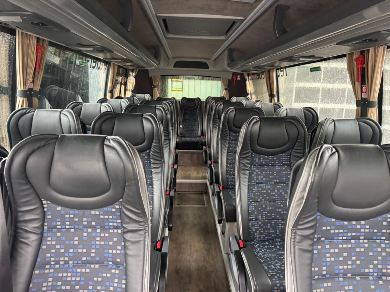 Iveco Atomic AN21 (wenig Km*7.2t) Rosero/ Rapido - 小型巴士, 小型客车:图4 Iveco Atomic AN21 (wenig Km*7.2t) Rosero/ Rapido - 小型巴士, 小型客车:图4