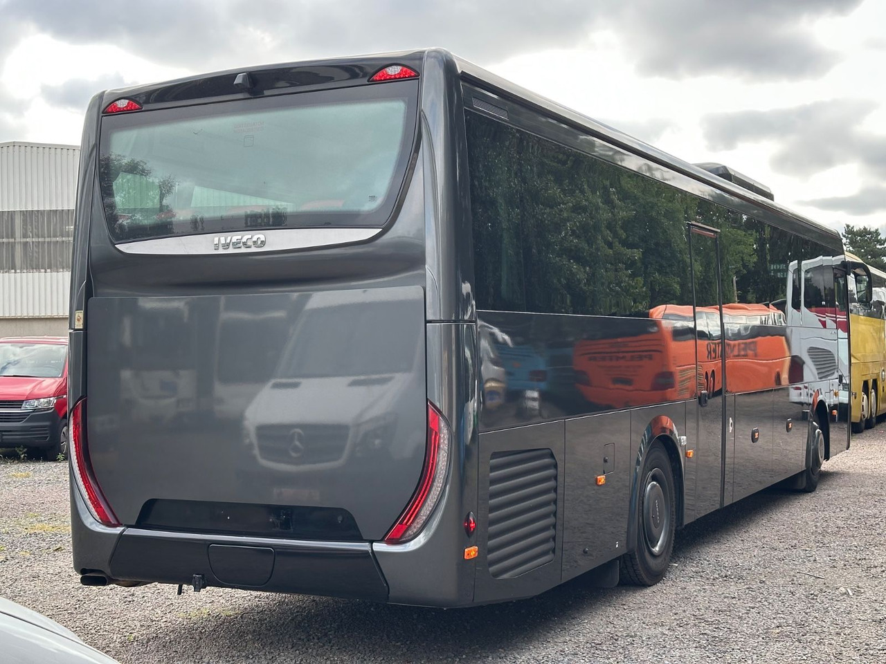 Iveco EVADYS H (55 Sitze*Schalt*176 tKm) - 小型巴士, 小型客车:图2 Iveco EVADYS H (55 Sitze*Schalt*176 tKm) - 小型巴士, 小型客车:图2