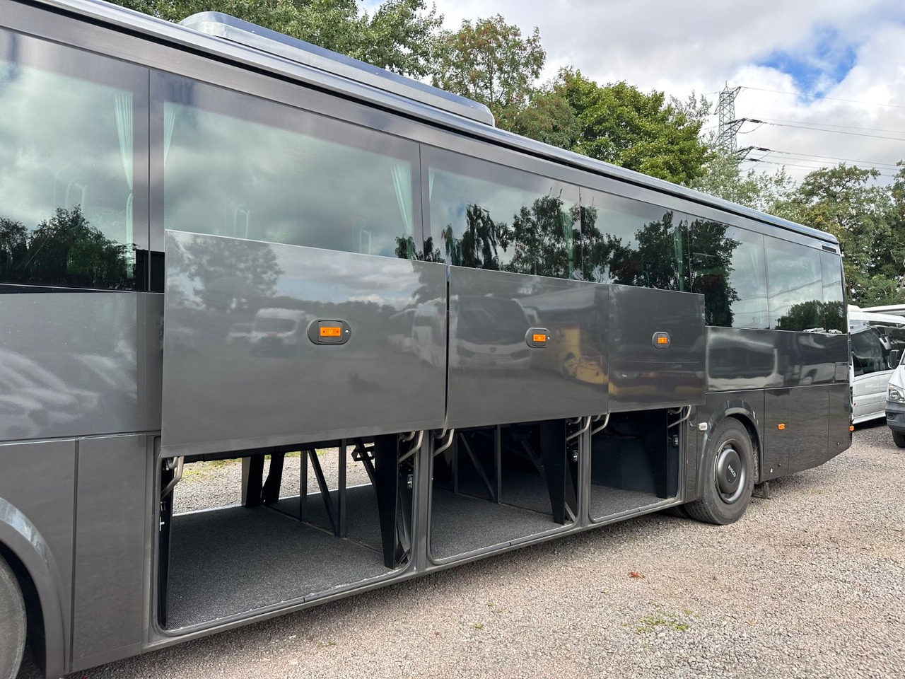 Iveco EVADYS H (55 Sitze*Schalt*176 tKm) - 小型巴士, 小型客车:图4 Iveco EVADYS H (55 Sitze*Schalt*176 tKm) - 小型巴士, 小型客车:图4