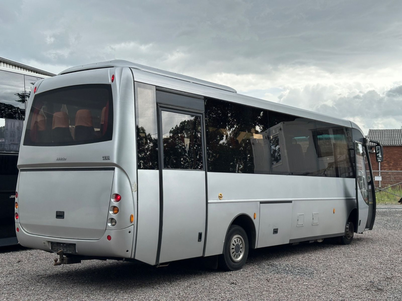 Iveco Kapena Tema 100 (32*Sitze*DE*TOP*Schalt) O510 Iveco Kapena Tema 100 , O 510, 818, Rapido - 小型巴士, 小型客车:图3 Iveco Kapena Tema 100 (32*Sitze*DE*TOP*Schalt) O510 Iveco Kapena Tema 100 , O 510, 818, Rapido - 小型巴士, 小型客车:图3