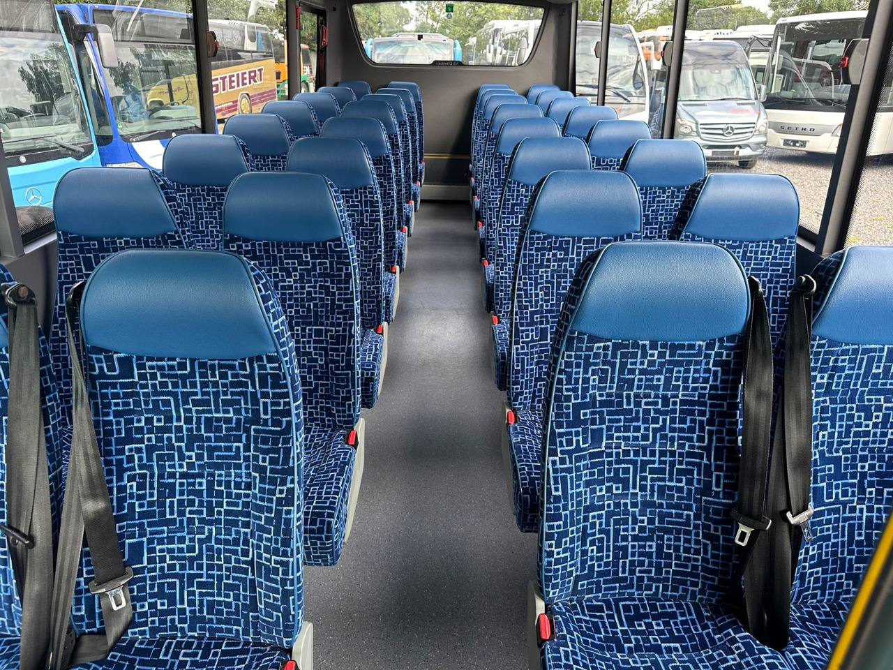 小型巴士, 小型客车 Iveco Rapido 70C18 (wenig Km*7.2t*33 Sitze) Rosero:图11 小型巴士, 小型客车 Iveco Rapido 70C18 (wenig Km*7.2t*33 Sitze) Rosero:图11