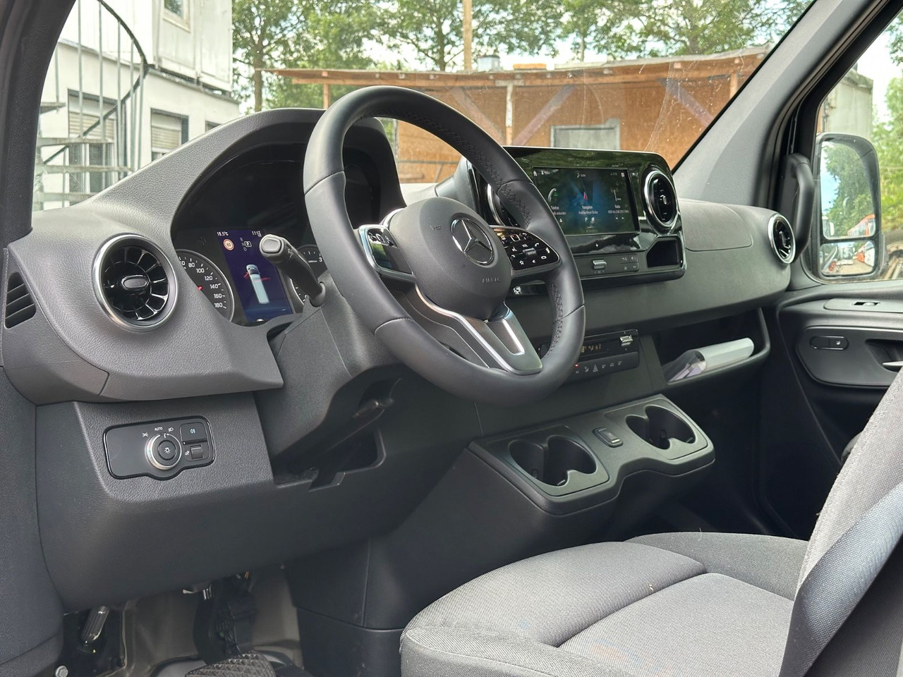 Mercedes-Benz Sprinter 519 CDi 4x4 H+L 360° Cam.*Navi*253.4 Km - 小型巴士, 小型客车:图4 Mercedes-Benz Sprinter 519 CDi 4x4 H+L 360° Cam.*Navi*253.4 Km - 小型巴士, 小型客车:图4