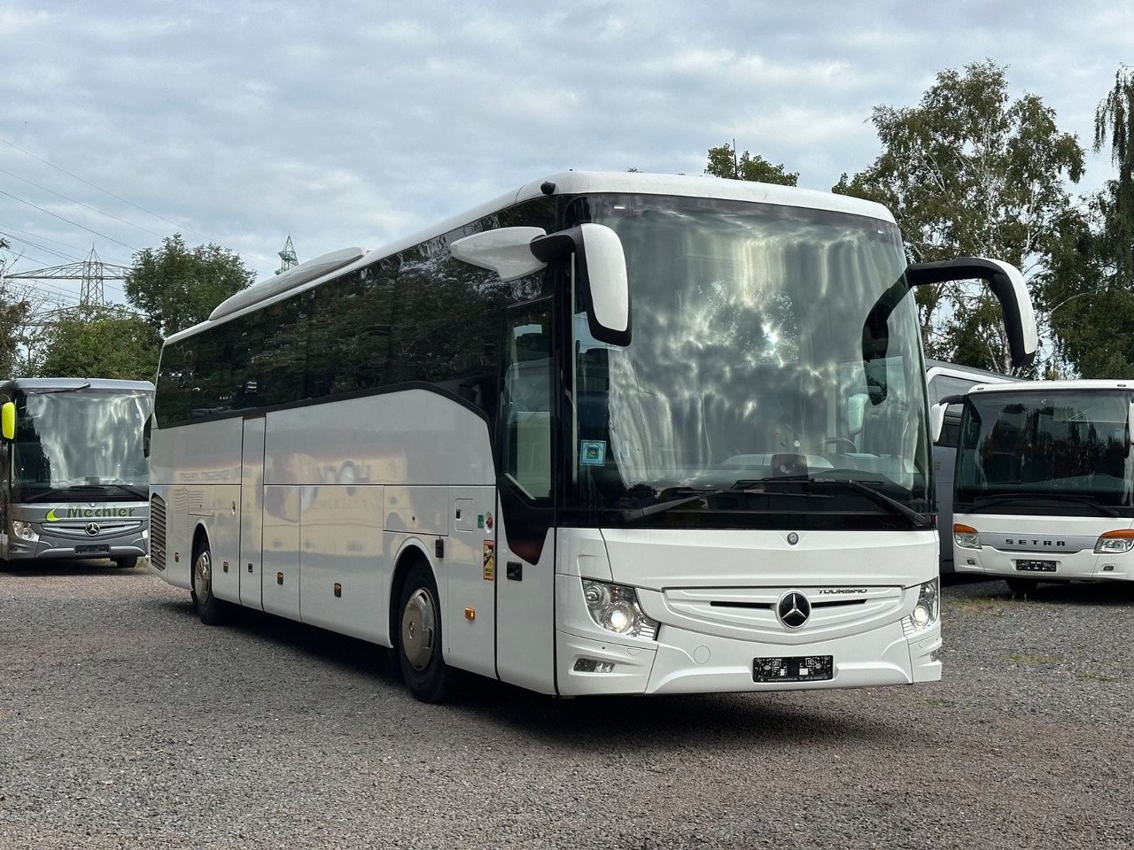 Mercedes-Benz Tourismo E 16 RHD-M/2A (wenig Km*TOP*61 Sitze) - 长途客车:图1 Mercedes-Benz Tourismo E 16 RHD-M/2A (wenig Km*TOP*61 Sitze) - 长途客车:图1