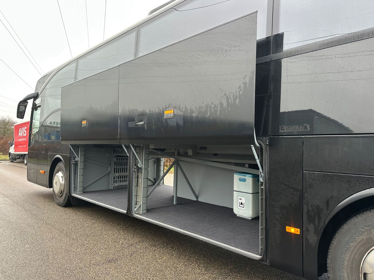 Mercedes-Benz Tourismo O350 15 RHD (205 tKm*DE*TOP) - 长途客车:图4 Mercedes-Benz Tourismo O350 15 RHD (205 tKm*DE*TOP) - 长途客车:图4