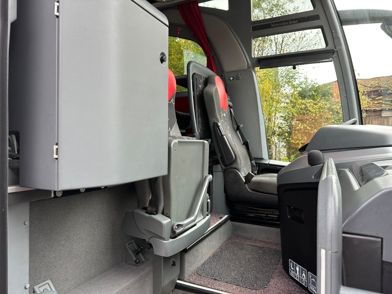 Mercedes-Benz Travego O580 16 RHD-M (LuxLine*TOP*DE) - 长途客车:图4 Mercedes-Benz Travego O580 16 RHD-M (LuxLine*TOP*DE) - 长途客车:图4