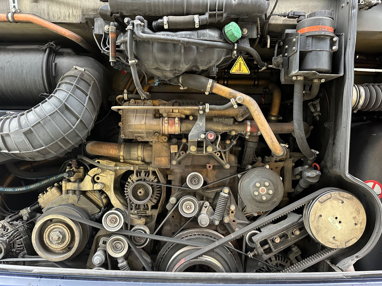 Mercedes-Benz Travego O580 16 RHD-M (LuxLine*TOP*DE) - 长途客车:图3 Mercedes-Benz Travego O580 16 RHD-M (LuxLine*TOP*DE) - 长途客车:图3