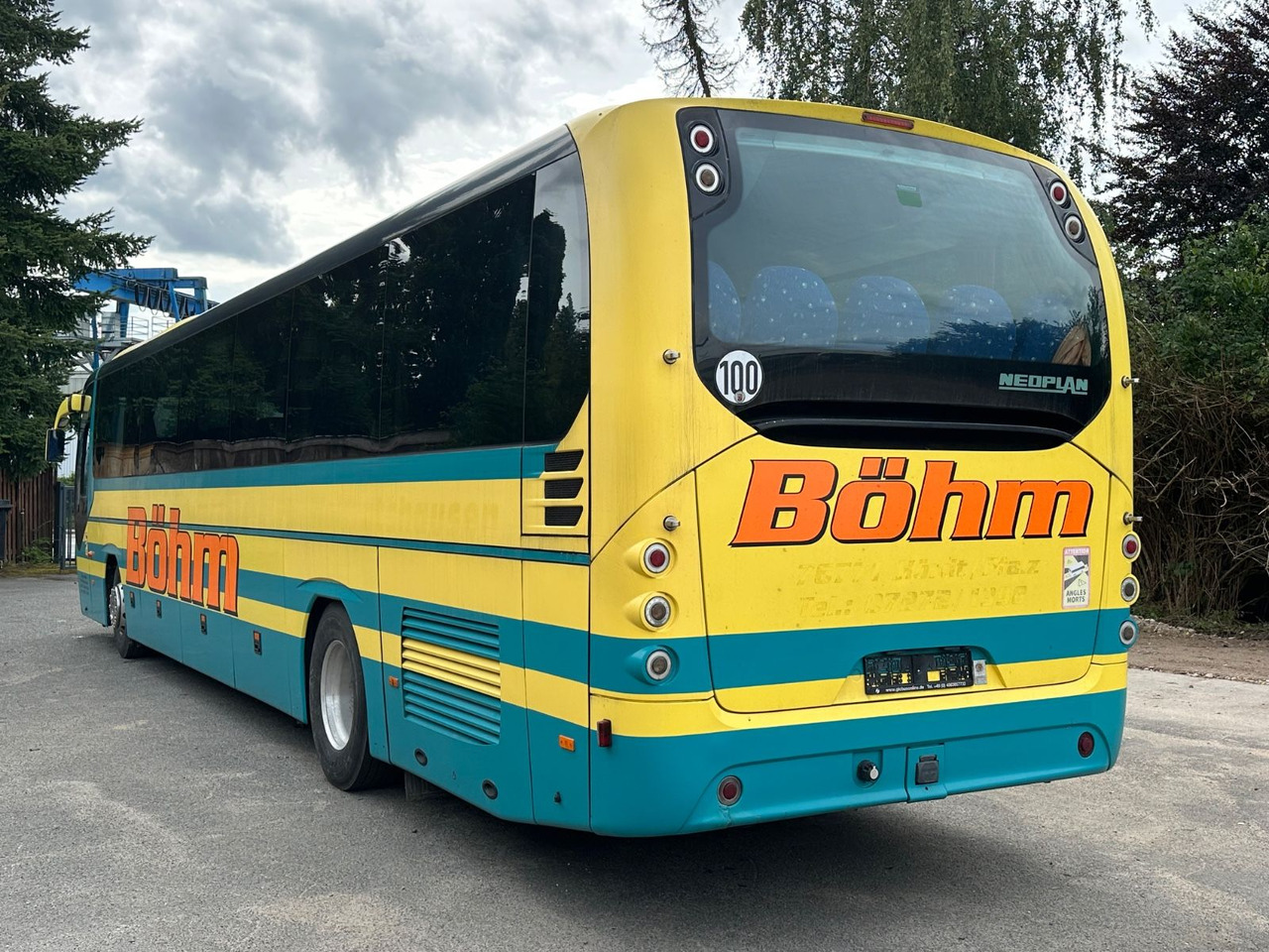 长途客车 Neoplan P25 Trendliner 3516ÜC Klimaanlage*WC*57 Sitze Neoplan P25 Trendliner 3516ÜC Klimaanlage*WC*57 Sitze:图9 长途客车 Neoplan P25 Trendliner 3516ÜC Klimaanlage*WC*57 Sitze Neoplan P25 Trendliner 3516ÜC Klimaanlage*WC*57 Sitze:图9