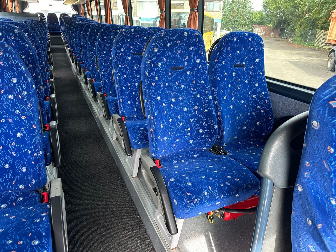 长途客车 Neoplan P25 Trendliner 3516ÜC Klimaanlage*WC*57 Sitze Neoplan P25 Trendliner 3516ÜC Klimaanlage*WC*57 Sitze:图7 长途客车 Neoplan P25 Trendliner 3516ÜC Klimaanlage*WC*57 Sitze Neoplan P25 Trendliner 3516ÜC Klimaanlage*WC*57 Sitze:图7