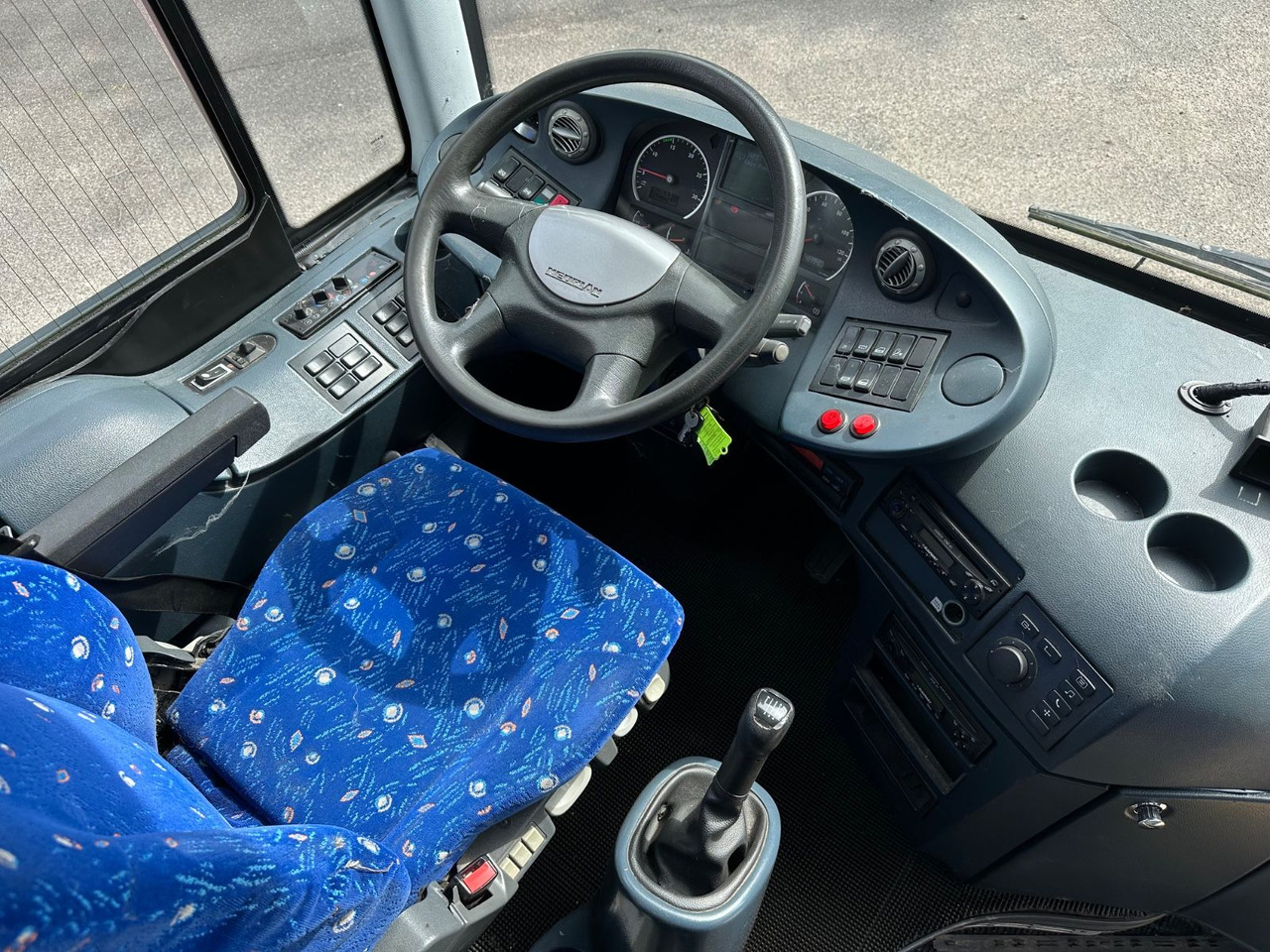 Neoplan P25 Trendliner 3516ÜC Klimaanlage*WC*57 Sitze Neoplan P25 Trendliner 3516ÜC Klimaanlage*WC*57 Sitze - 长途客车:图5 Neoplan P25 Trendliner 3516ÜC Klimaanlage*WC*57 Sitze Neoplan P25 Trendliner 3516ÜC Klimaanlage*WC*57 Sitze - 长途客车:图5