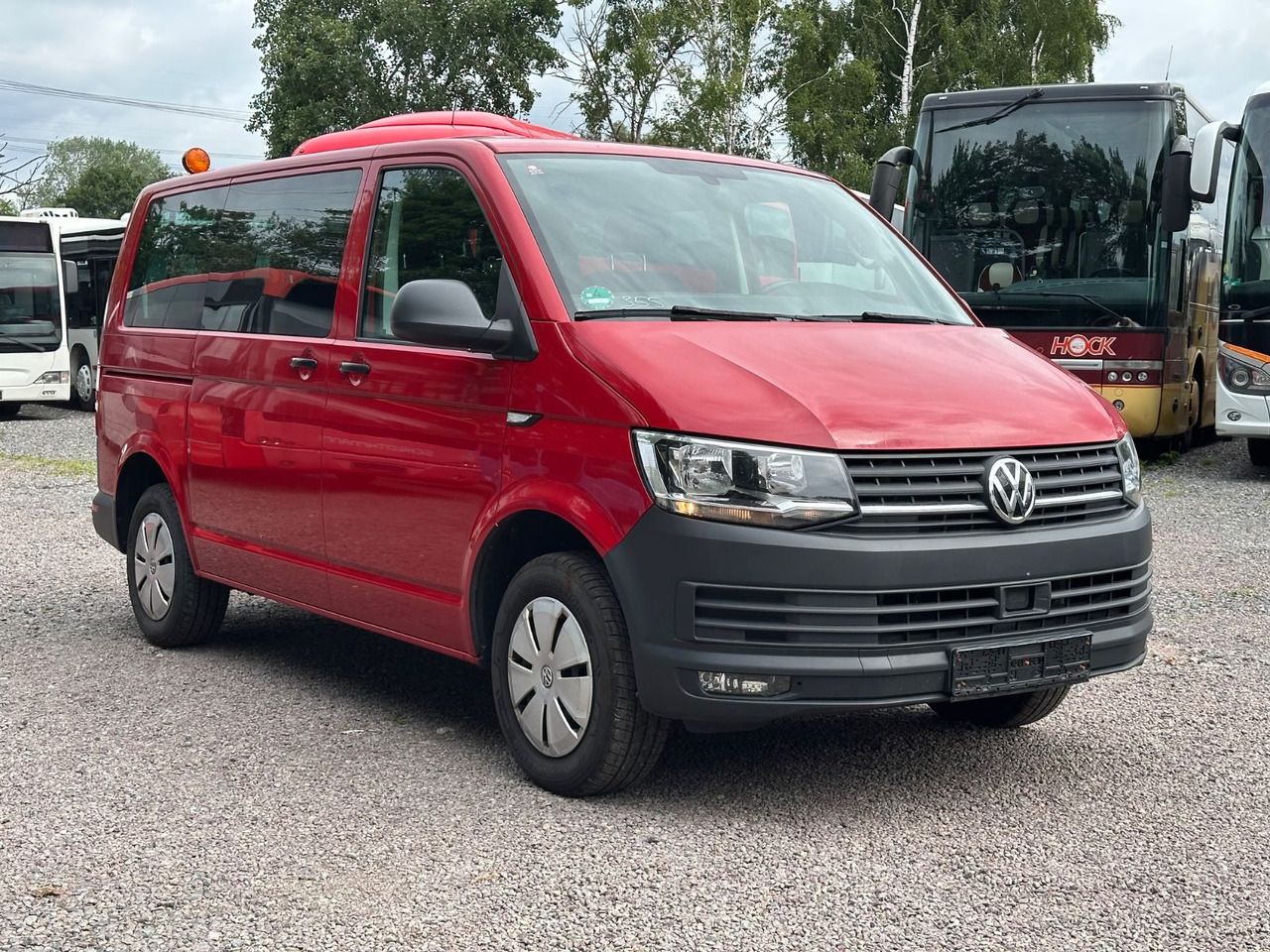 Volkswagen T6 Kombi (PDC Hi*ACC*StandHz*9 Sitzer*AC) - 小型客车:图2 Volkswagen T6 Kombi (PDC Hi*ACC*StandHz*9 Sitzer*AC) - 小型客车:图2