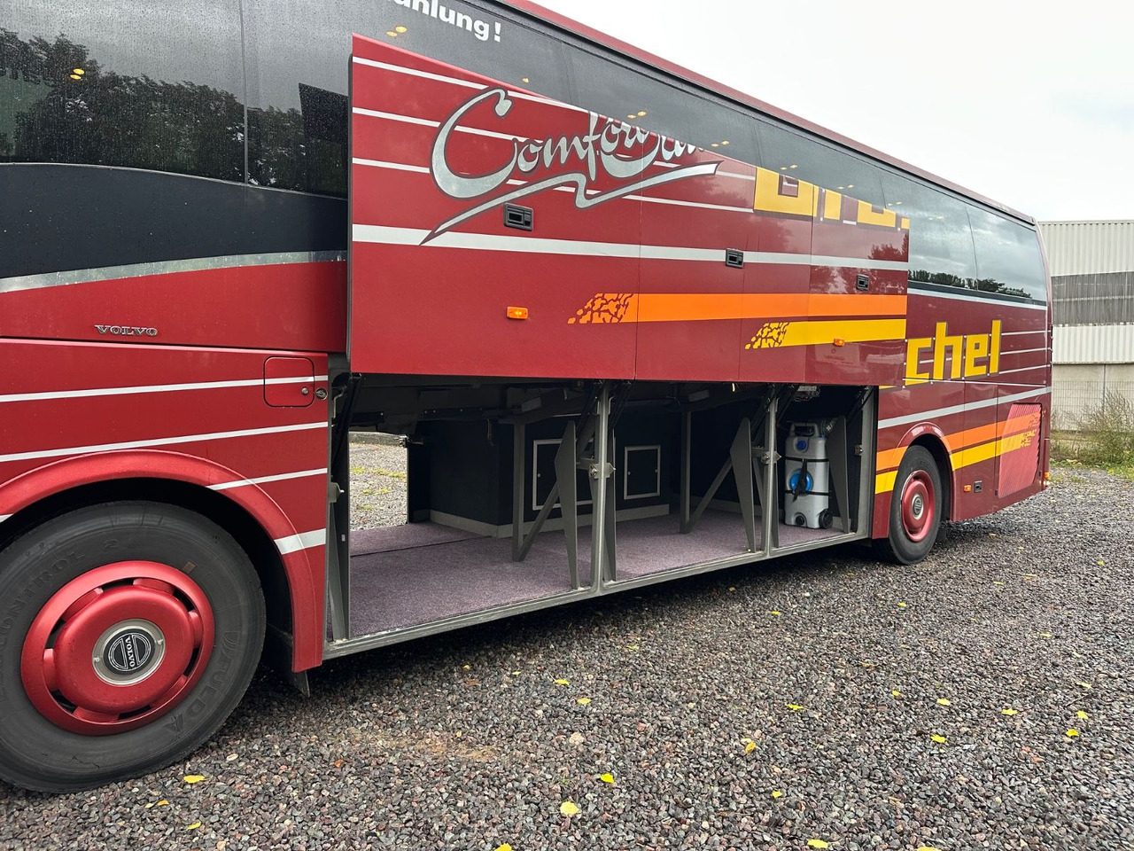 Volvo 9900 HD 6x2 (9700*415 HD*Tourismo RHD) - 长途客车:图3 Volvo 9900 HD 6x2 (9700*415 HD*Tourismo RHD) - 长途客车:图3